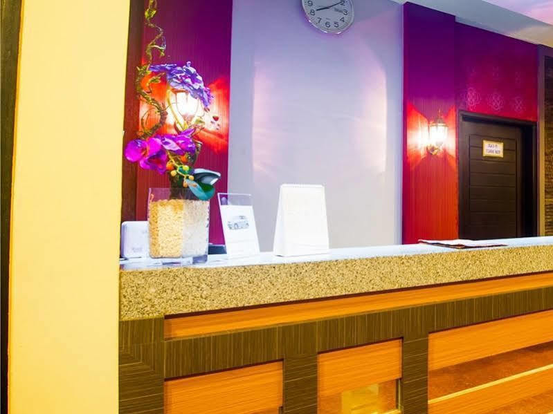 City Hotel Mataram Kültér fotó
